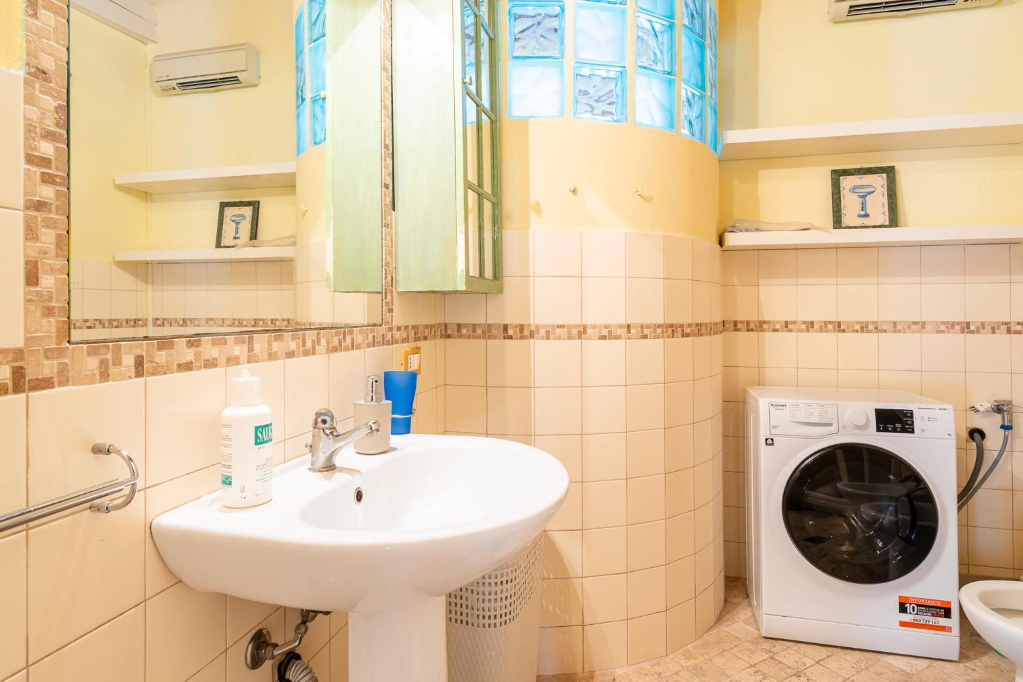 Livorno Yellow Apartament Near The Sea エクステリア 写真